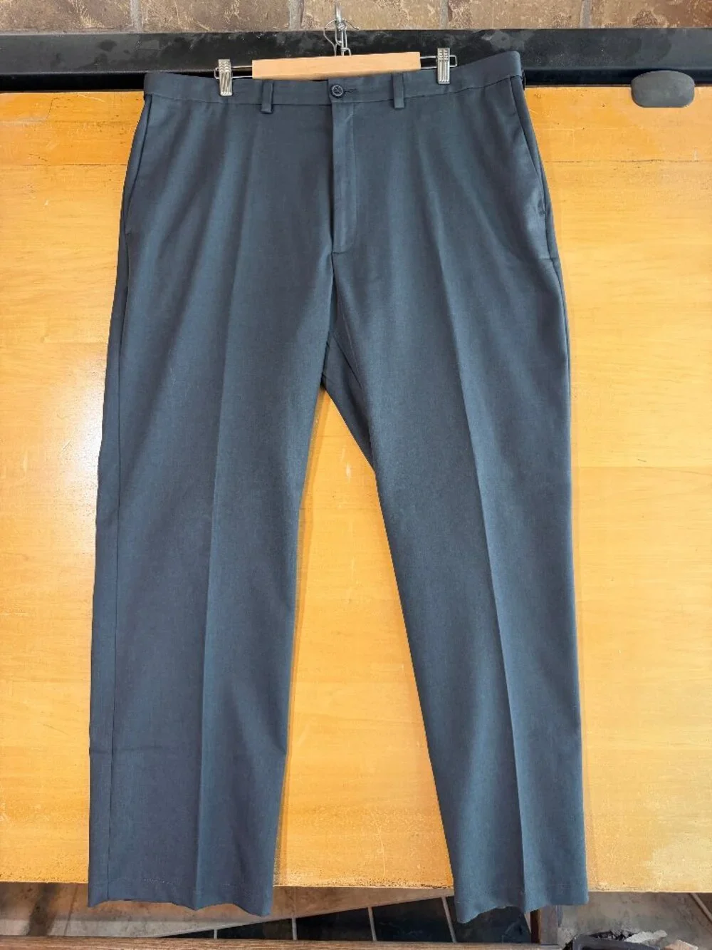 Haggar Cool 18 Pro Classic Flat Front Hidden Expand Waistband Gray Pant 42X32